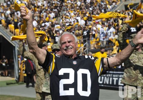 Photo Pittsburgh Steelers Hall Of Fame Star Rocky Bleier In Pittsburgh Pit2021091927