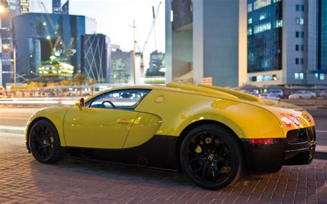 Blindingly Yellow Bugatti Veyron Grand Sport Debuts in Dubai