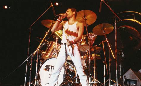 Freddie Mercury’s Singing Voice Explained by Science | TIME