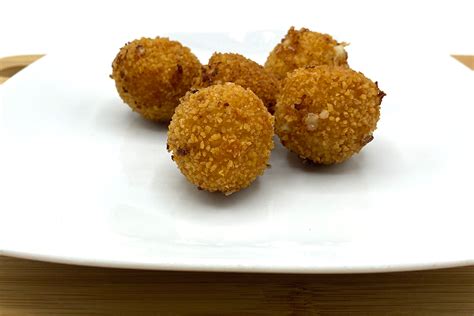 Croquetas de jamón cocido y queso azul Bidart