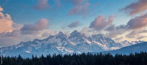 Twin Sisters Mountain Range in the North Cascades Stock Photo | Adobe Stock