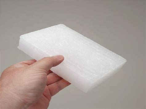 White Plastic Auxiliary Agents Fully Refined Paraffin Wax For Coating