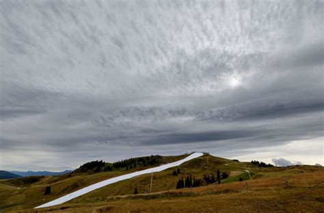 So kümmerlich sieht Piste in Kitzbühel aus