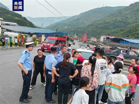 四川马烈乡发生泥石流，雅安组织警力300余人进行救援