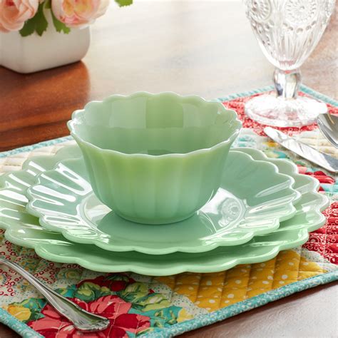 The Pioneer Woman Timeless Beauty Jade Glass 3 Piece Dinnerware Set