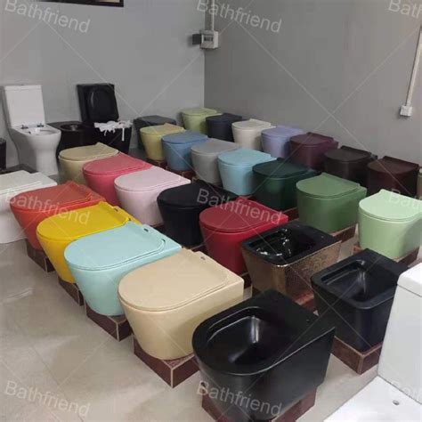 Chaozhou Factory Custom Color Wall Hung Toilet With Uf Seat Bathroom