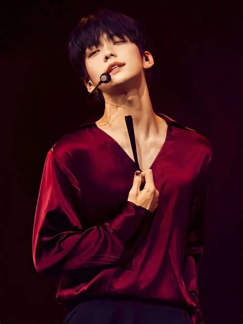 Choi Soobin Soobin Full Body Photo Txt Hot Kpop