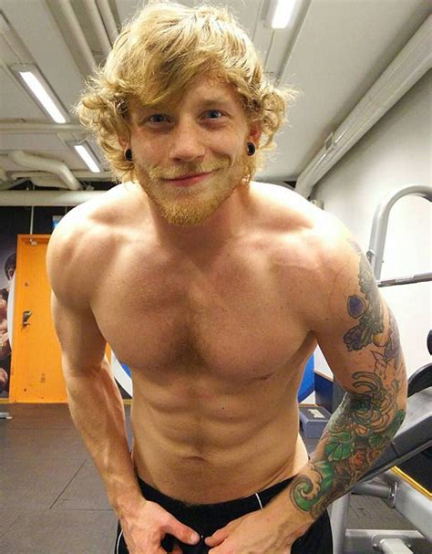 Pin By Daniela Andrea On Personas Ginger Men Blonde Guys Hot Ginger Men