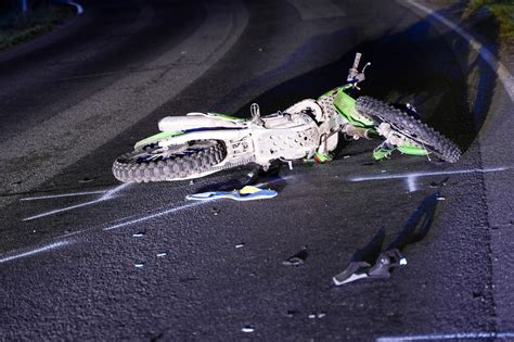 Tödlicher Unfall in Wormlage Zwei Motorräder zusammengestoßen