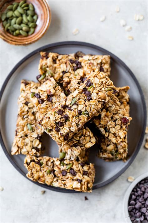 Healthy Granola Bars {Easy Homemade Recipe} – WellPlated.com.