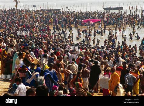 Kumbha Fair Crowd Allahabad Uttar Pradesh India Stock Photo Alamy