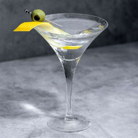 Martini Cocktail Fascino Intramontabile Storia Curiosità e Segreti