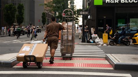 Ups And Teamsters Reach Tentative Deal To Head Off Strike The New