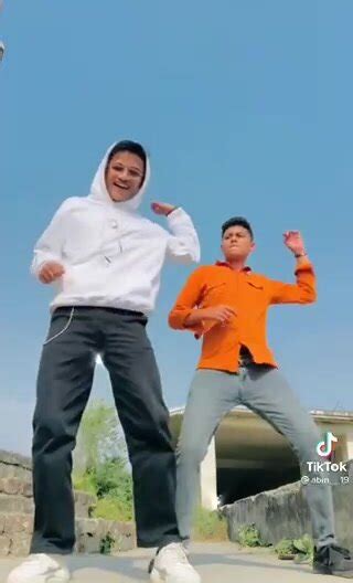 Hot Guys Dancing ThisVid