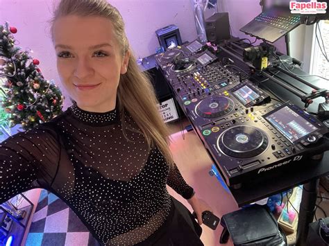 Sintica Aka Djanesintica Nude Leaks Fapellas