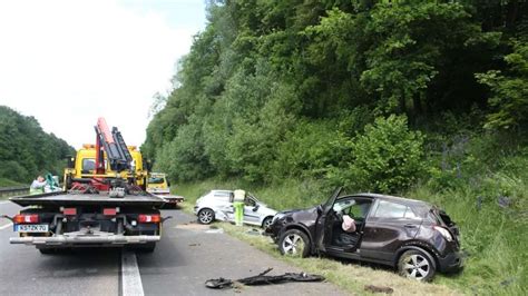 Unfall Auf Autobahn Bei Zierenberg Forderte Vier Verletzte