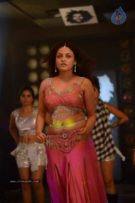 Sneha Ullal New Hot Stills Photo 6 Of 115