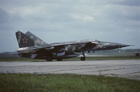 МиГ-25 Фото. Видео. Скорость. Вооружение. ТТХ