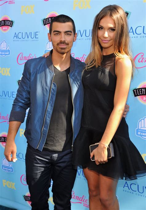 Joe Jonas With Then Girlfriend Blanda Eggenschwiler At The Teen Choice