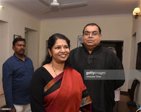 Kanimozhi Celebrates With Her Husband G Aravindan After She Was News