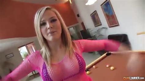 Alexis Texas follando con un español PORN