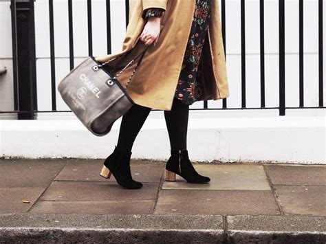 The Best Chanel Bag EVER? Chanel Canvas Tote Bag (Review) - Fashion For ...