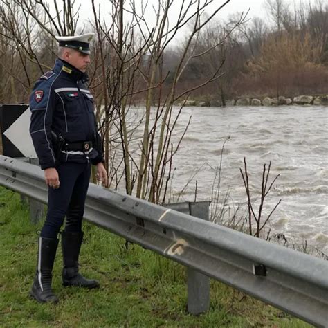 PESCHIERA Le Piogge Ingrossano Il Lambro Il Fiume Osservato Speciale