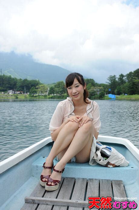 Superb Japanese Babe Mai Kashiwagi Gets Her Hairy Pussy Licked And Drilled