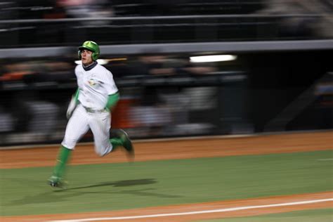 Oregon baseball: Ducks rout Portland Pilots, 18-1