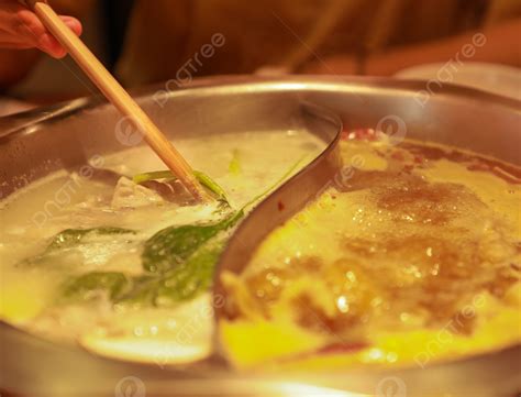 Real Photos Of Delicious Mandarin Duck Pot And Hot Pot Background Hot Pot Seasonal Hot Spots