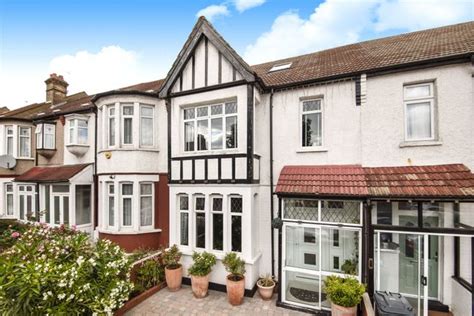 Hedge Lane Palmers Green London N13 4 Bedroom Terraced House For