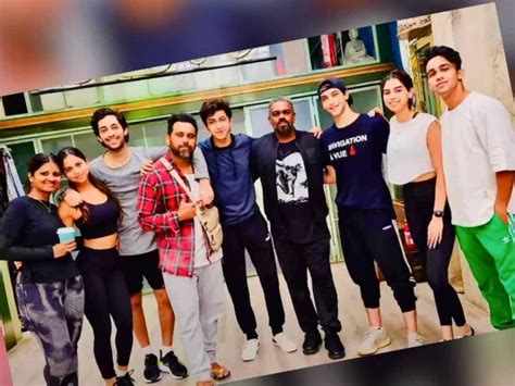 The Archies Suhana Khan Khushi Kapoor And Others Serve Squad Goals In