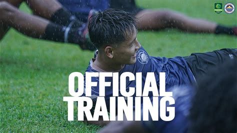 Latihan Resmi Di Stadion Klabat Sebelum Hadapi Persiba Sulutunited