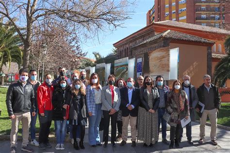 Inaugurada en el Paseo de Puertollano la exposición Magma mercurio y