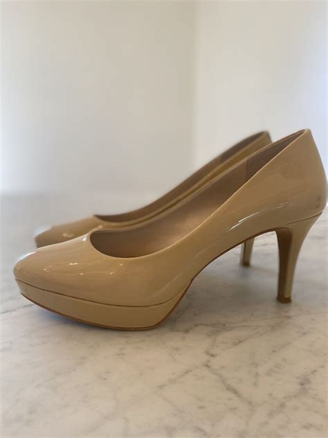 Vince Camuto Nude Patent Leather Heels Size Gem
