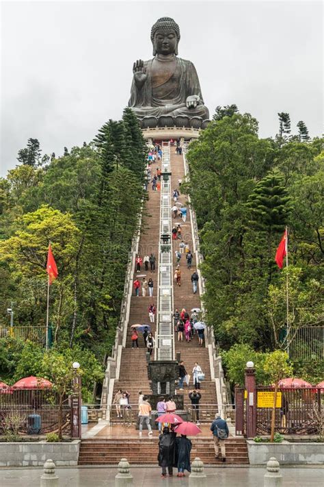 Tian Tan Buddha Gigante Sobre O Monte Hong Kong China Fotografia