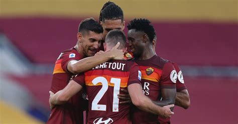 Pagelle Roma Fiorentina 2 1 La Doppietta Di Veretout Regala I Tre