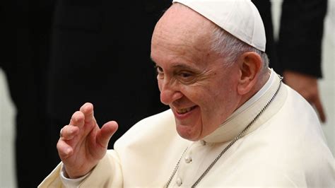 Papst An Junge Ex H Ftlinge Steht Auf Und Geht Weiter Vatican News