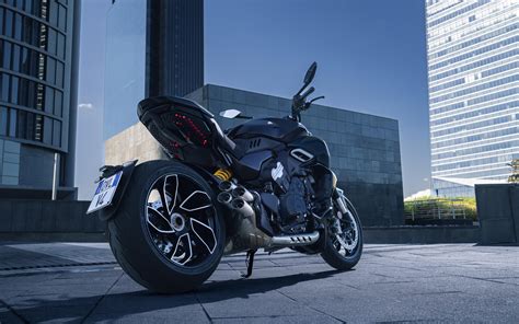 ducati diavel  wallpaper  motorcycle sports bikes