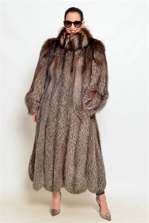 Silver Fox Fur Coat Full Legth Let Out Class Of Saga Red Blue