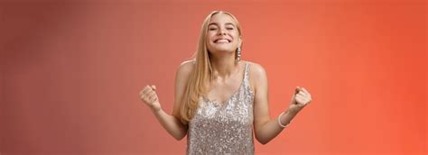 Go T Sucr Gagner Charmante Fille Blonde Heureuse Se R Jouissant