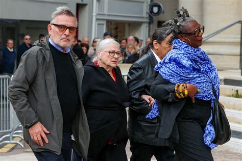 Obsèques de Michel Blanc Marie Anne Chazel absente au cimetière