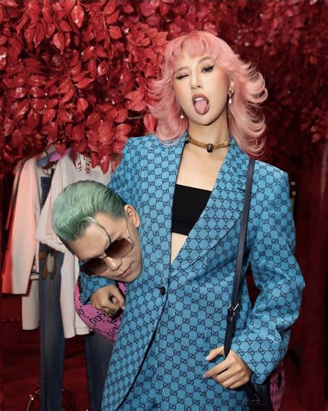 Nhịp sống hot girl cô gái đẹp bỗng thành bạn thân danh tiếng hút fans Báo Dân trí