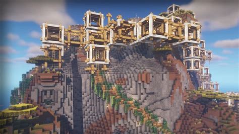 Minecraft Redditor creates stunning mega mountain base