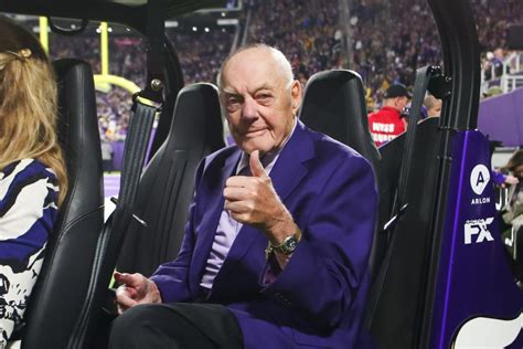 Legendary Minnesota Vikings coach Bud Grant dies at 95 - UPI.com