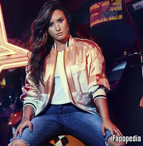 Demi Lovato Nude Leaks Photo 3183010 Fapopedia