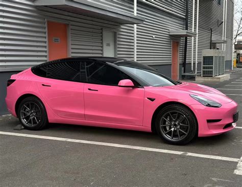 Super Gloss Pink Car Wrap – RAXTiFY