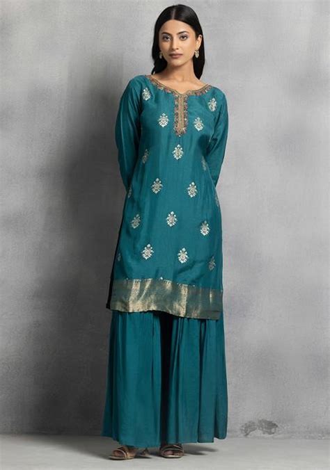 Buy Women Green Floral Sequin Embellished Kurta Set With Pants And Self