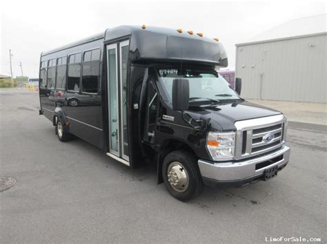 Used 2017 Ford E 450 Mini Bus Shuttle Tour Elkhart Coach Oregon