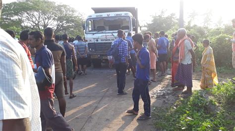 One Dead Two Injured In Road Mishap Orissapost